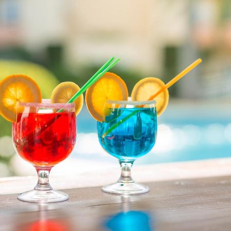 Alcudia Beach Apartments ポルト・ダルクディア エクステリア 写真