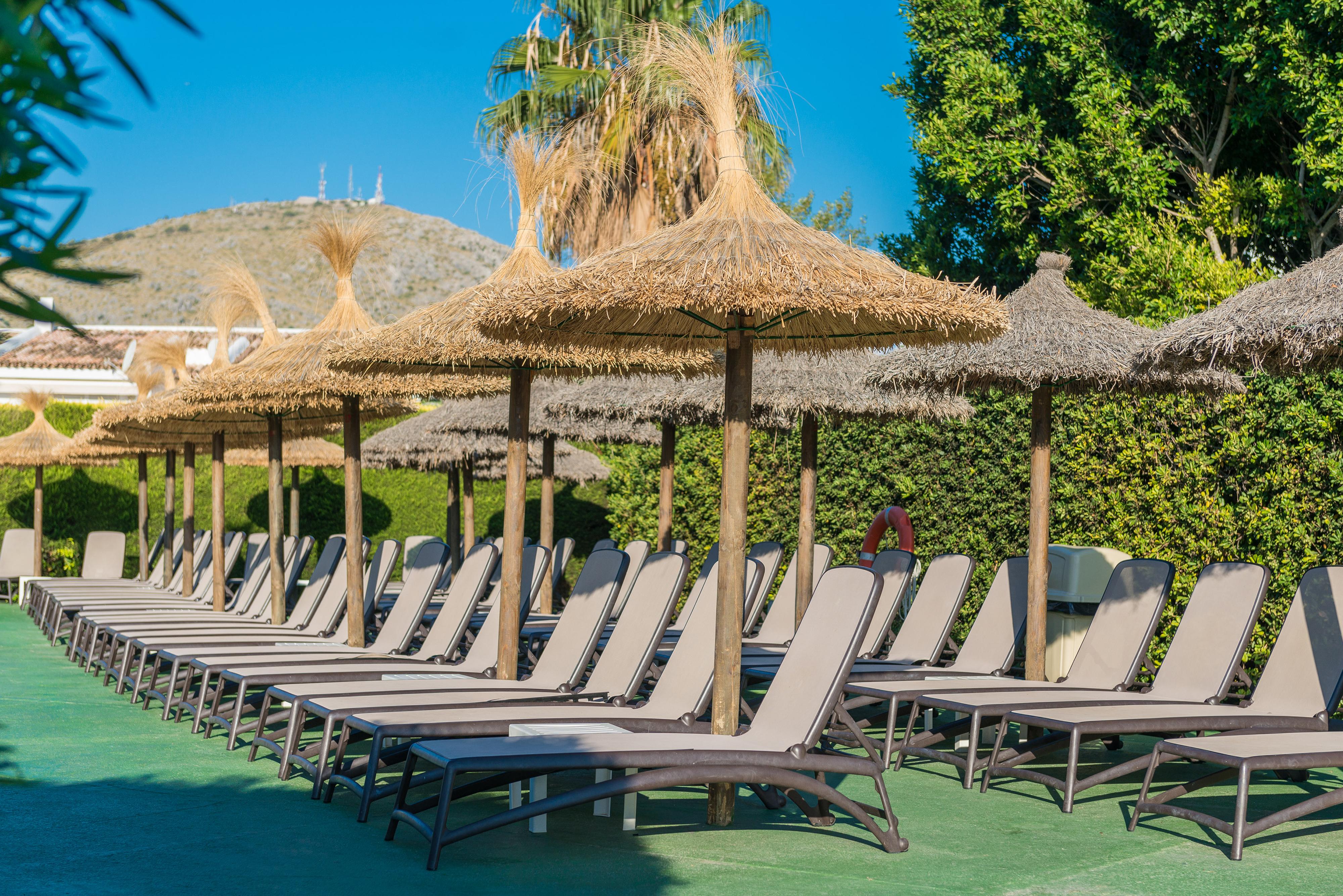 Alcudia Beach Apartments ポルト・ダルクディア エクステリア 写真