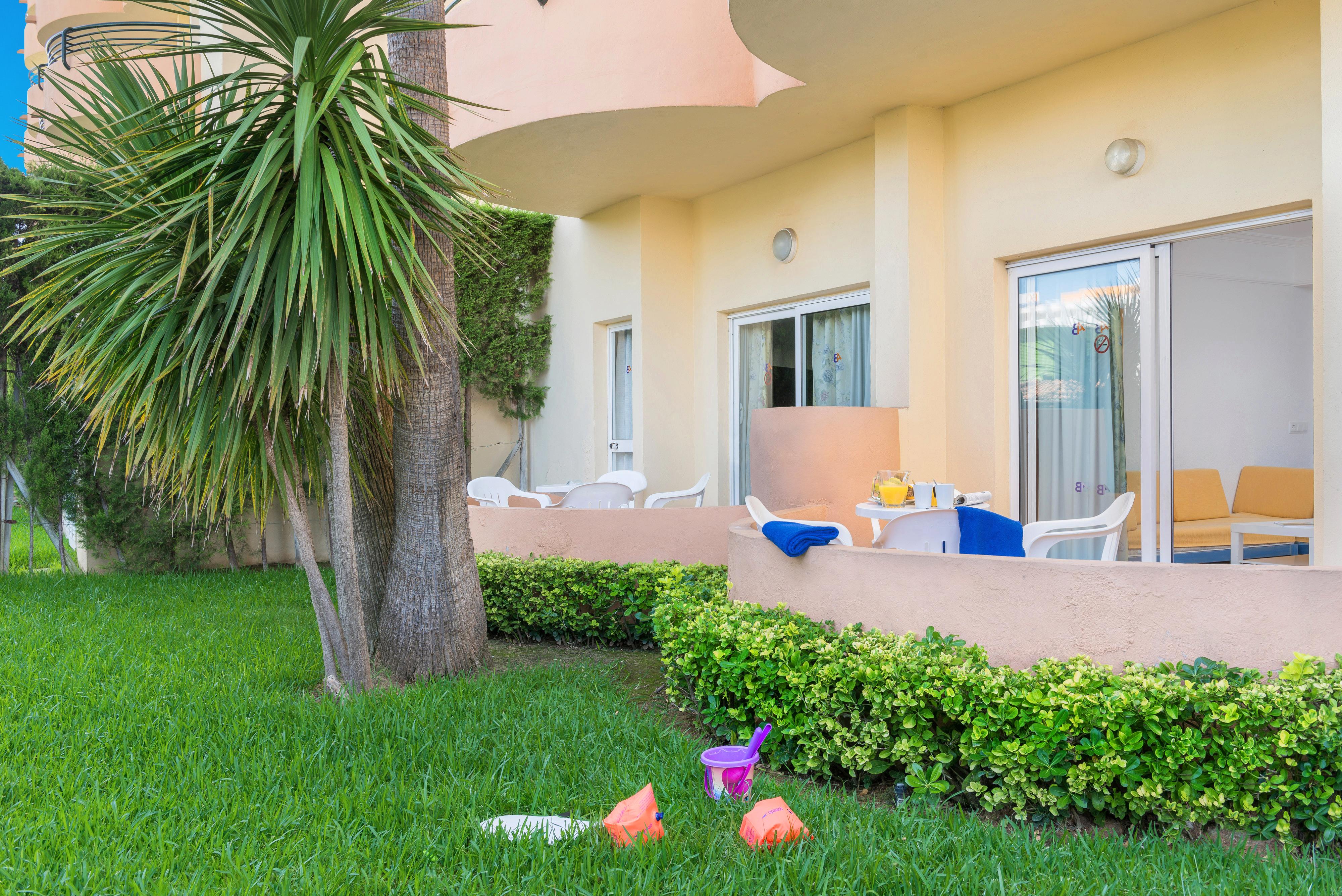 Alcudia Beach Apartments ポルト・ダルクディア エクステリア 写真