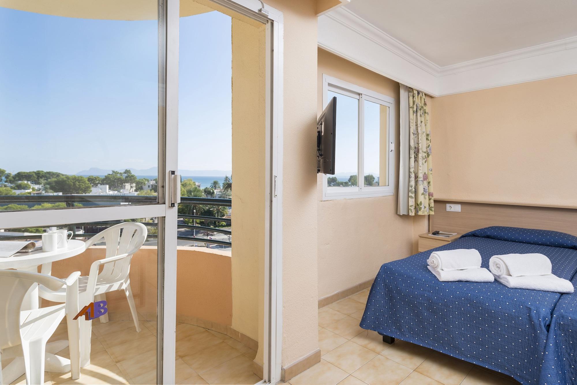 Alcudia Beach Apartments ポルト・ダルクディア エクステリア 写真
