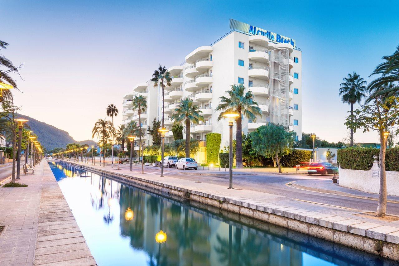 Alcudia Beach Apartments ポルト・ダルクディア エクステリア 写真